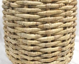 3350 - Three Hands Basket 17" x 16"
