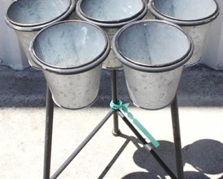 7022 - Metal Multi Planter Stand 18.5" tall
