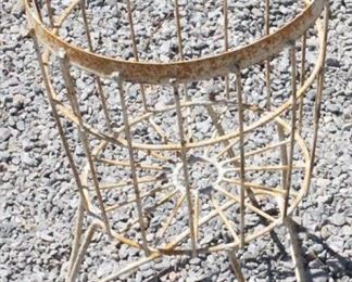 7050 - Metal Wire Planter 19" tall
