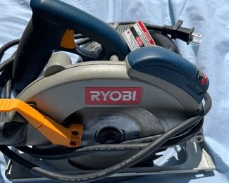Ryobi circular saw and case