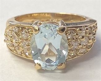 27w - Gold-tone Costume Ring Sz 4
