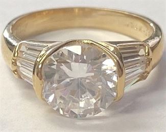 30w - Gold-tone Costume Ring Sz 5
