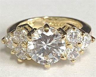 45w - Gold-tone Costume Ring Sz 4
