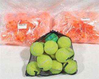 2020 - Lot of Tennis Balls and Wiffle Balls
