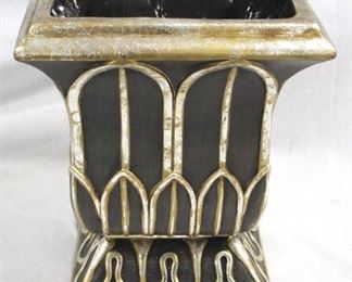 2044 - Pottery Planter 8" x 10.5" x 8"
