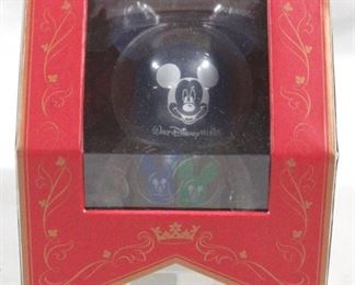 2080 - Vinylmation Annual Passholder 3" Figure in Box
