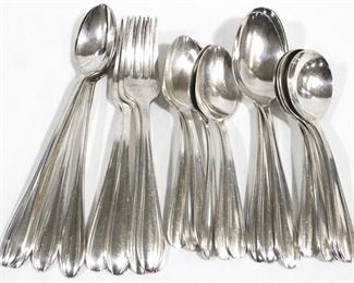 3033 - 21 pc. Silver Plated Flatware Set
