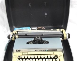 3074 - Smith-Corona Typewriter 17" x 14" x 6"

