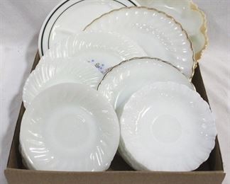 3107 - Tray Lot of Assorted Milk Glass Items
