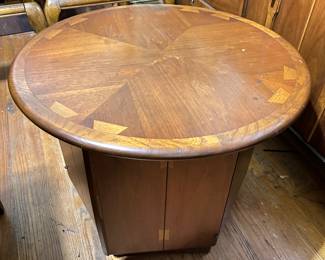 Lane MCM Round Wood side table, hexagon base, inner compartment 