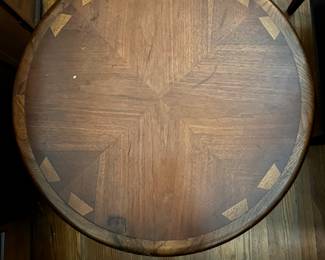 Lane MCM Round Wood side table, hexagon base, inner compartment 