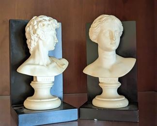 Venus and David busts bookends