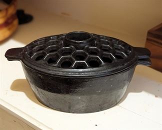 Cast iron lattice steamer