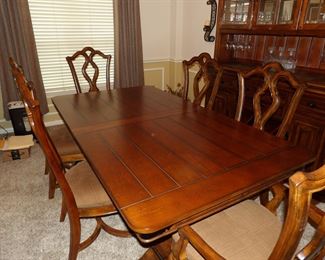 Legacy Classic dining room table