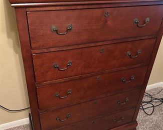 Solid wood 5 drawer dresser