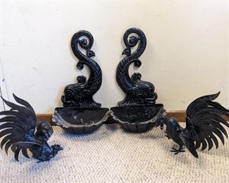 Planters and roosters