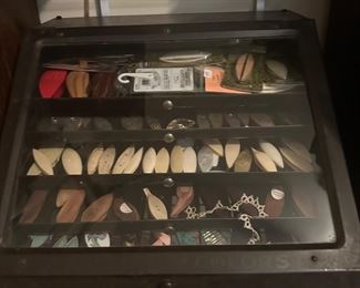 Variety of shuttles in rosewood, ivory, vine, mother of pearl, Bakelite, silver and more!