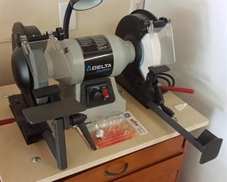 Delta grinder - unused