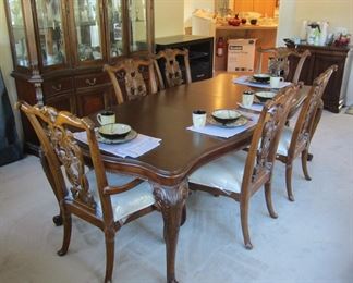 American Drew dining table and chairs