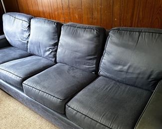 Couch good condition 