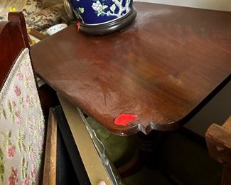 End table pedestal type