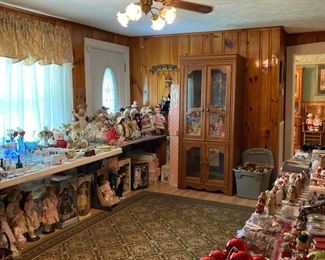 Livingroom full of stuff