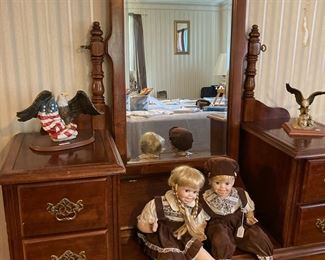 Antique vanity dresser