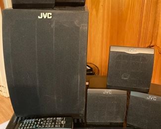 JVC stereo receiver w/speakers