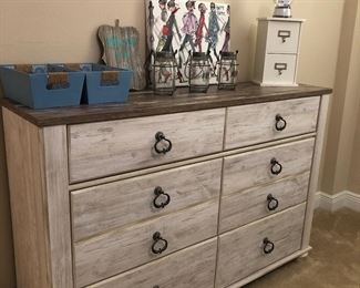 Farmhouse, style dresser