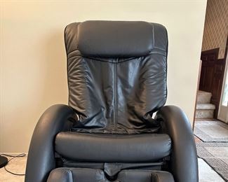 MASSAGE CHAIR