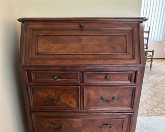 WHALEN SECRETARY DESK W/OUTLET