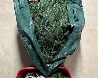 BALSAM HILL LIGHTED CHRISTMAS TREE