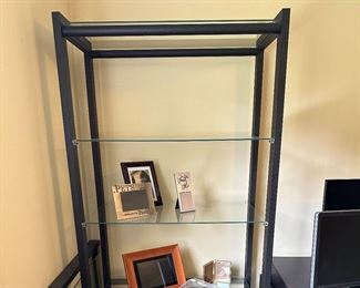 SHELVING UNIT