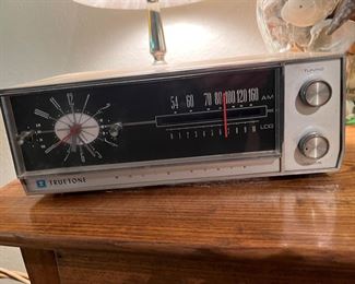 vintage clock radio