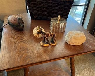 Victorian turned-leg parlor table, top view