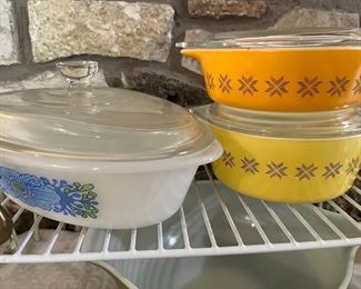 pyrex casserole dishes