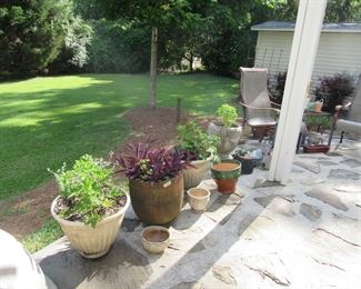 Dogloo, potted plants, planters, outdoor misc.