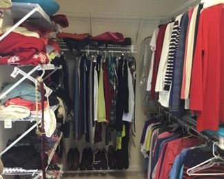 Very nice ladies clothes many with tags