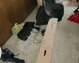 Husky floor liners for 2020 grand Cherokee, head rests fit 2010 ford Explorer limited, and Box contains roof rails for 2018 ford explorer