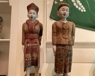 carved wooden figurines 