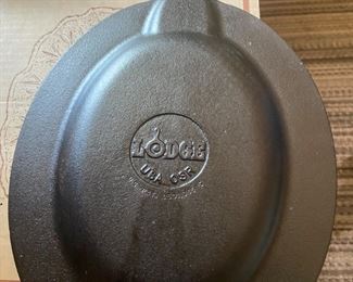 Lodge cast iron skillet