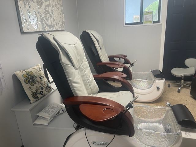 CLEO Deluxe Pedicure Spa Chair