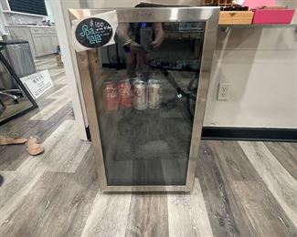 Wine or Drink Refrigerator