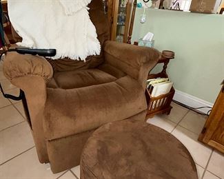 Electrical powered recliner perfect for in home HOSPICE. 