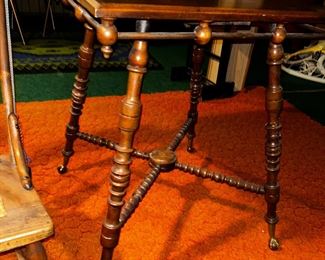 Very nice Ball and stick style table with claw feet!