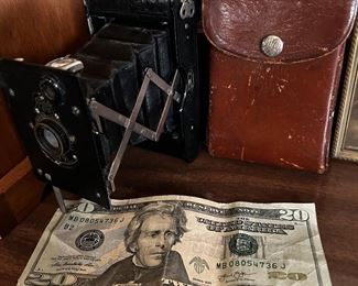1913 Kodak camera w/ case