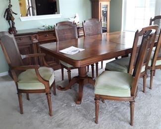 Dining table with leaves and set of eight chairs