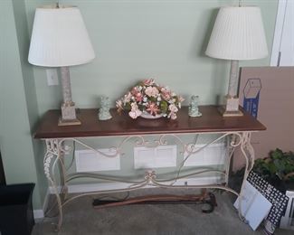 Pair of table lamps and unique decor