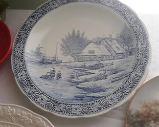 Large Delft decor plate