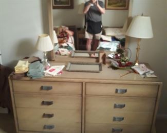 Bedroom  Furniture 
dresser with mi